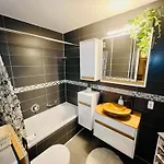 Appartement Mitten Im Schwarzwald Mit Infrarot-sauna Und Garagenparkplatz