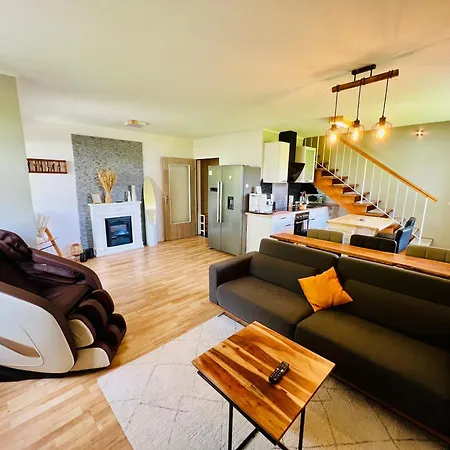 Mitten Im Schwarzwald Mit Infrarot-sauna Und Garagenparkplatz Apartamento *