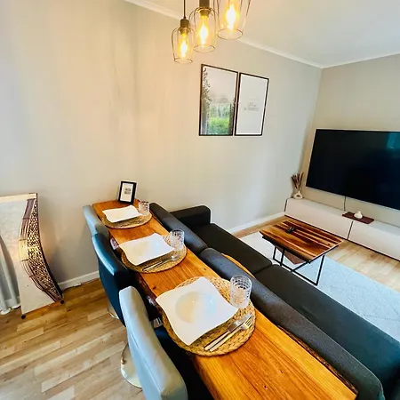 Mitten Im Schwarzwald Mit Infrarot-sauna Und Garagenparkplatz Apartamento Schönwalde