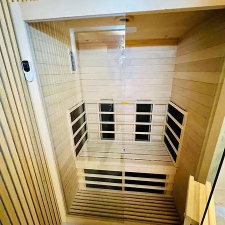 Apartamento Mitten Im Schwarzwald Mit Infrarot-sauna Und Garagenparkplatz Schönwalde